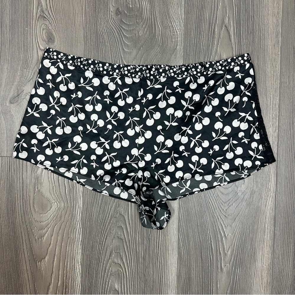 Victoria’s Secret Cherry Print Satin Pajama Shorts Black‎ White Lace Medium